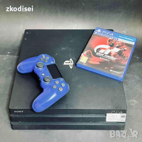 Конзола SONY - PS4 PRO с 1бр. джойстик и 1бр. игра