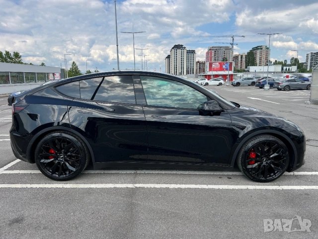 Tesla Y Performance , снимка 7 - Автомобили и джипове - 54779683