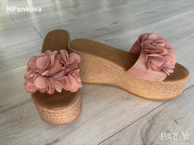 Дамски Чехли с цветя , снимка 3 - Дамски ежедневни обувки - 55178811
