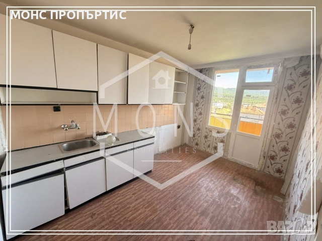 Продава се маломерен тристаен апартамент в центъра на гр. Севлиево, обл. Габрово.