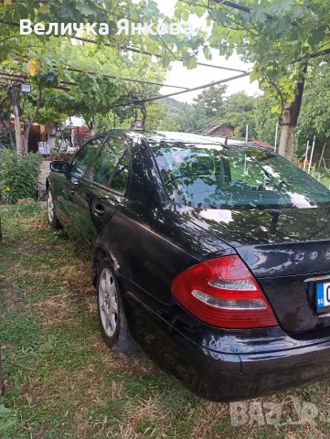 Мерцедес Е 220 дизел, снимка 4 - Автомобили и джипове - 55401134