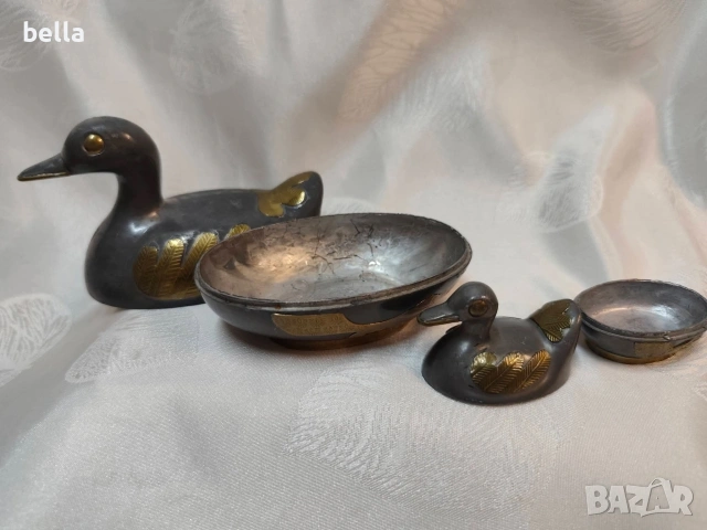 Две масивни кутии патици от висококачествен калай (pewter) с релефни апликации от месинг., снимка 10 - Антикварни и старинни предмети - 54878551