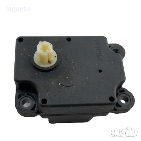 Моторче клапи парно Volvo V60 2010-2014 ID: 161105 ОЕМ № 6G9N19E616BB, снимка 2 - Части - 54695908