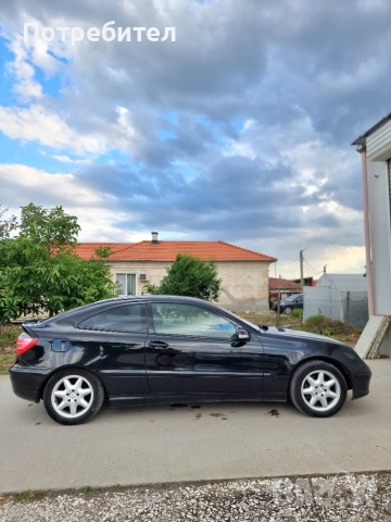 Mercedes-Benz C180, снимка 2 - Автомобили и джипове - 54961835