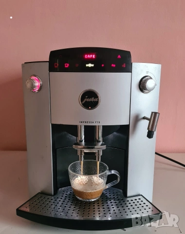 Кафеавтомат Jura Impressa F70 – Тъч управление перфектно кафе, снимка 2 - Кафемашини - 54401413
