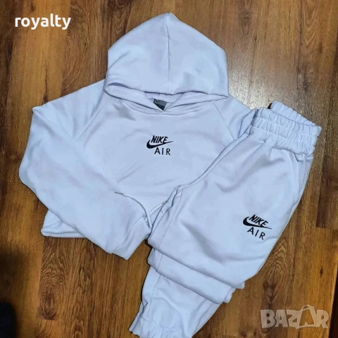 Nike Нов Дамски Екип Найк Различни Цветове 