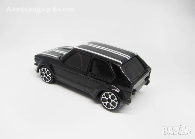 Стара Метална количка Volkswagen Golf GTI Maisto Мащаб 1:24, снимка 3 - Колекции - 55394753