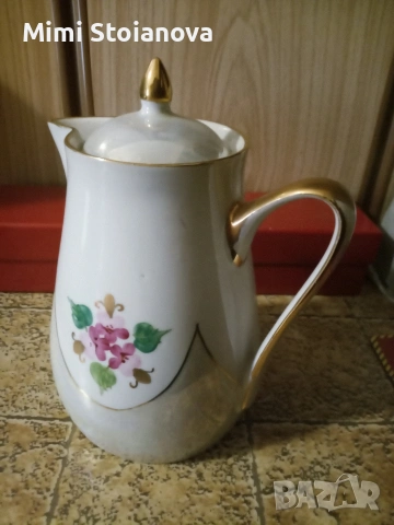 Порцеланов чайник 