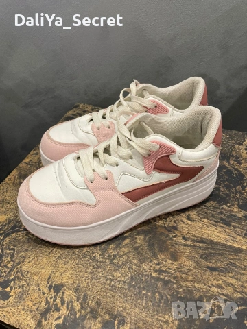 Обувки ролери, снимка 3 - Детски маратонки - 54153567