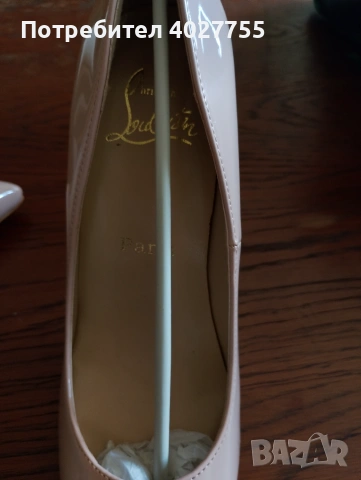 Обувки от естествена кожа лак. Christian Louboutin Paris. 38 номер чисто нови , снимка 2 - Дамски обувки на ток - 55135918