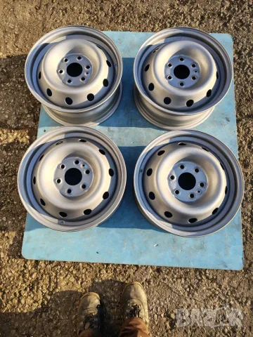 Оригинални метални джанти за Ивеко Дейли 6 x 125 mm.16 цола, снимка 2 - Гуми и джанти - 55445184