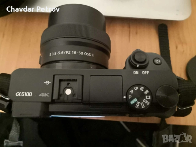 Фотоапарат Sony A6100, снимка 2 - Фотоапарати - 55157390