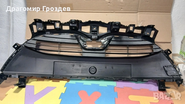 Горна радиаторна решетка за Toyota Yaris IV / Тойота Ярис 4 (след 2019 г ), снимка 14 - Части - 54709740