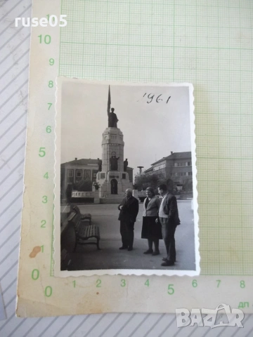 Снимка пред паметника в гр. Севлиево