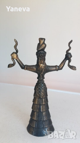 Бронзова статуетка на Минойска богиня със змиите , свързана с плодородието и природата. , снимка 4 - Статуетки - 54139256