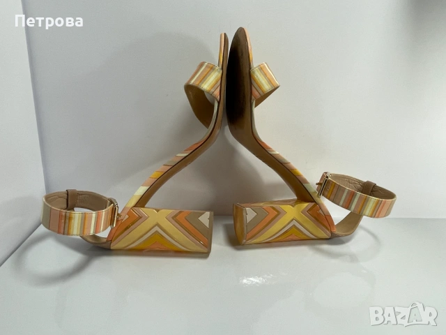 Кожени сандали Valentino Garavani 40 Оригинал, снимка 7 - Сандали - 54439293