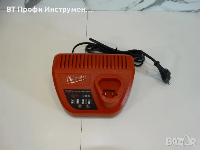Milwaukee C 12C - Зарядно за батерии 12 V