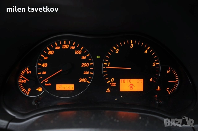 Toyota Avensis D-CAT, снимка 13 - Автомобили и джипове - 54392129