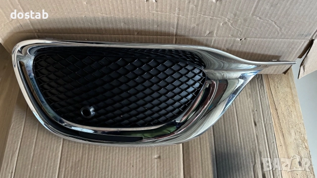 Решетка в бронята за Mercedes W223 