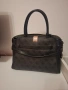 Продавам оригинална дамска чанта Guess., снимка 1
