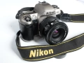 "NIKON-F 80" бюджетно по-евтиното братче на НИКОН-Ф 100, снимка 1
