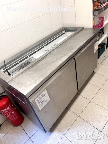 Професионален хладилен плот с витрина POLAR – 2 врати, гастронорми