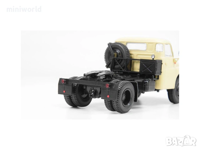 Tatra 148 NT 4x4 влекач - мащаб 1:43 на Авто История моделът е нов в кутия, снимка 4 - Колекции - 54697233