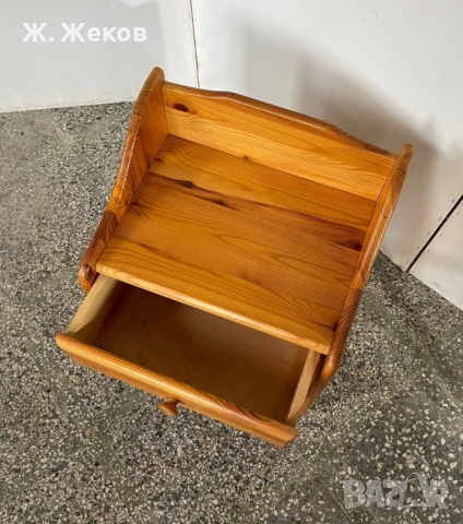 Дървено нощно шкафче, снимка 4 - Шкафове - 54370726