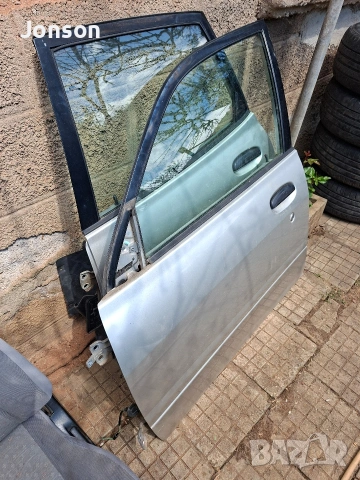 Обурудвани врати за Daihatsu Sirion 2003 г, снимка 3 - Части - 54396267