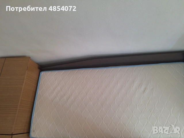 Легло с матрак - много запазено, снимка 2 - Спални и легла - 54870989