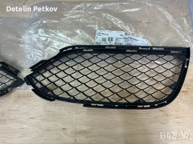 Решетки в предна броня Мерцедес Ц клас AMG, снимка 3 - Части - 55346973