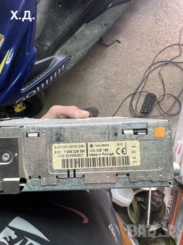 CD плеър фолксваген Бийтъл 2002г, снимка 2 - Части - 55300881