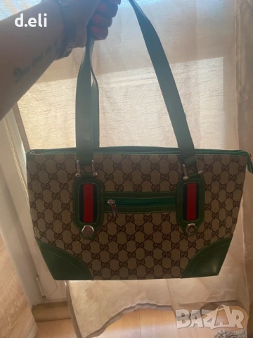 GUCCI Original. Blumarine Original. Серия Blugirl 100% Кожа, снимка 4 - Чанти - 39300906