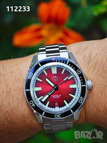 БАРТЕР Zelos Swordfish 40mm SS 'Crimson Red' - Seiko NH35