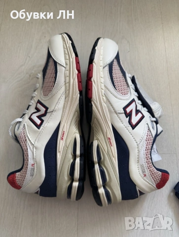 Обувки New Balance 43 2002, снимка 4 - Маратонки - 54780518
