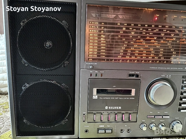 Silver ST-888 "Space Master"- големият великан от Япония, снимка 2 - Радиокасетофони, транзистори - 54786268