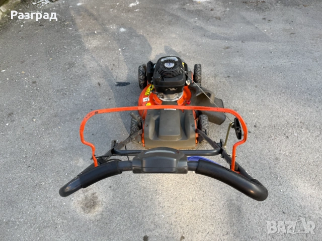 Бензинова косачка Husqvarna R152SVH  HONDA  със самоход, снимка 8 - Градинска техника - 54163100