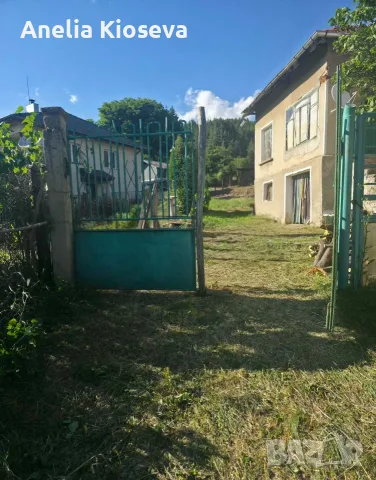Продавам къща в с. Ярлово , снимка 2 - Къщи - 55594884