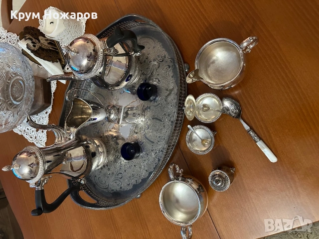 Продавам Посребрен Англйски сервиз за чай пълен комплект с поднос, снимка 18 - Сервизи - 54651007
