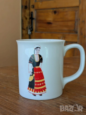 Колекционни чаши, снимка 2 - Антикварни и старинни предмети - 54246411