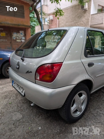 Ford Fiesta mk4 Ghia 1.25 16v 75 к.с., снимка 9 - Автомобили и джипове - 55204573