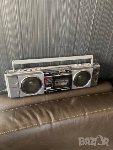 	HITACHI TRK-6701W VINTAGE RETRO BOOMBOX радио касетофон