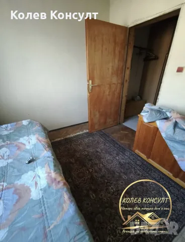 двуетажна къща град Свиленград кв Гарата, снимка 12 - Къщи - 55688292