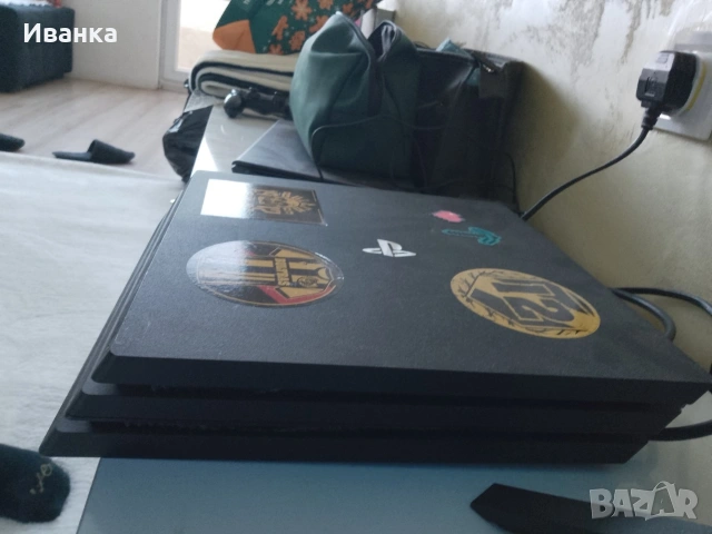 Продавам Ps4 про, снимка 3 - PlayStation конзоли - 55138435