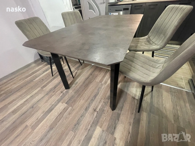 Трапезна Маса разтегателна с четири стола, снимка 2 - Маси - 54156501