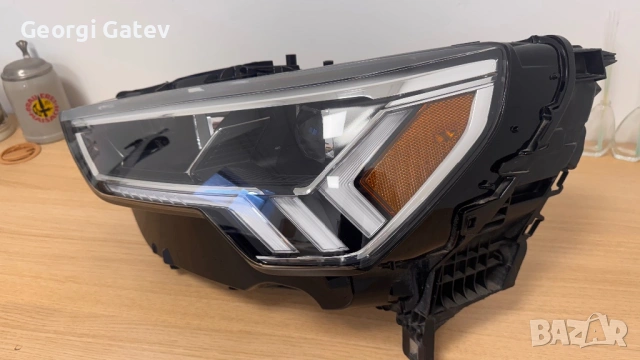 Американски фар за Audi Q3 F3, снимка 2 - Части - 54826171