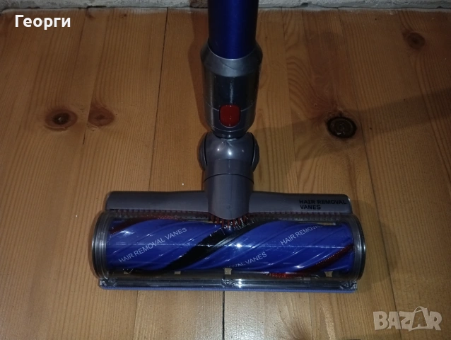 Отлична Dyson V10 безжична прахосмукачка с нова батерия и аксесоари, снимка 4 - Прахосмукачки - 55223355