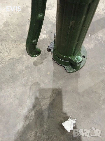 Ръчна чугунена помпа FloraWorld (68 см) – Внос от Германия, снимка 3 - Други - 54063528