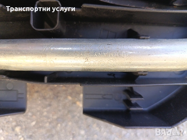  комплект крик и ключ за Volkswagen Lupo, polo VAG, снимка 2 - Аксесоари и консумативи - 55196288