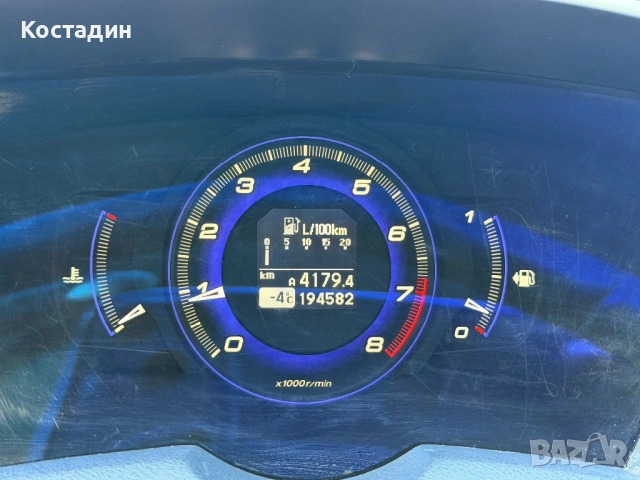 Honda Civic 1.8i VTEC 140к.с. Start/Stop Клима, снимка 9 - Автомобили и джипове - 54335358